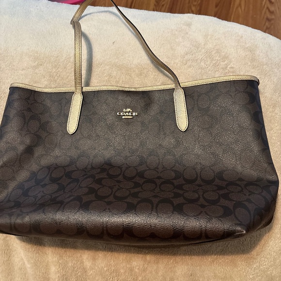 Coach Purses - Picture 1 of 2